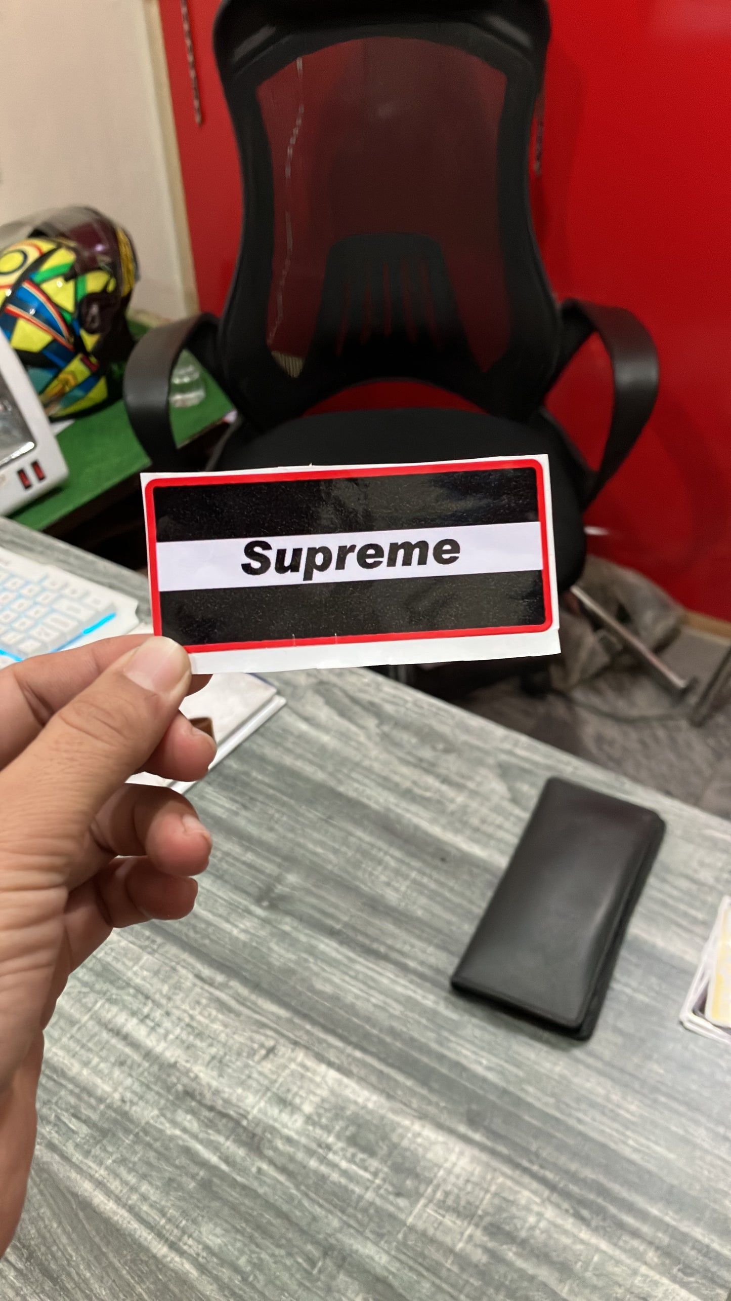 Tanki hadiat stiker