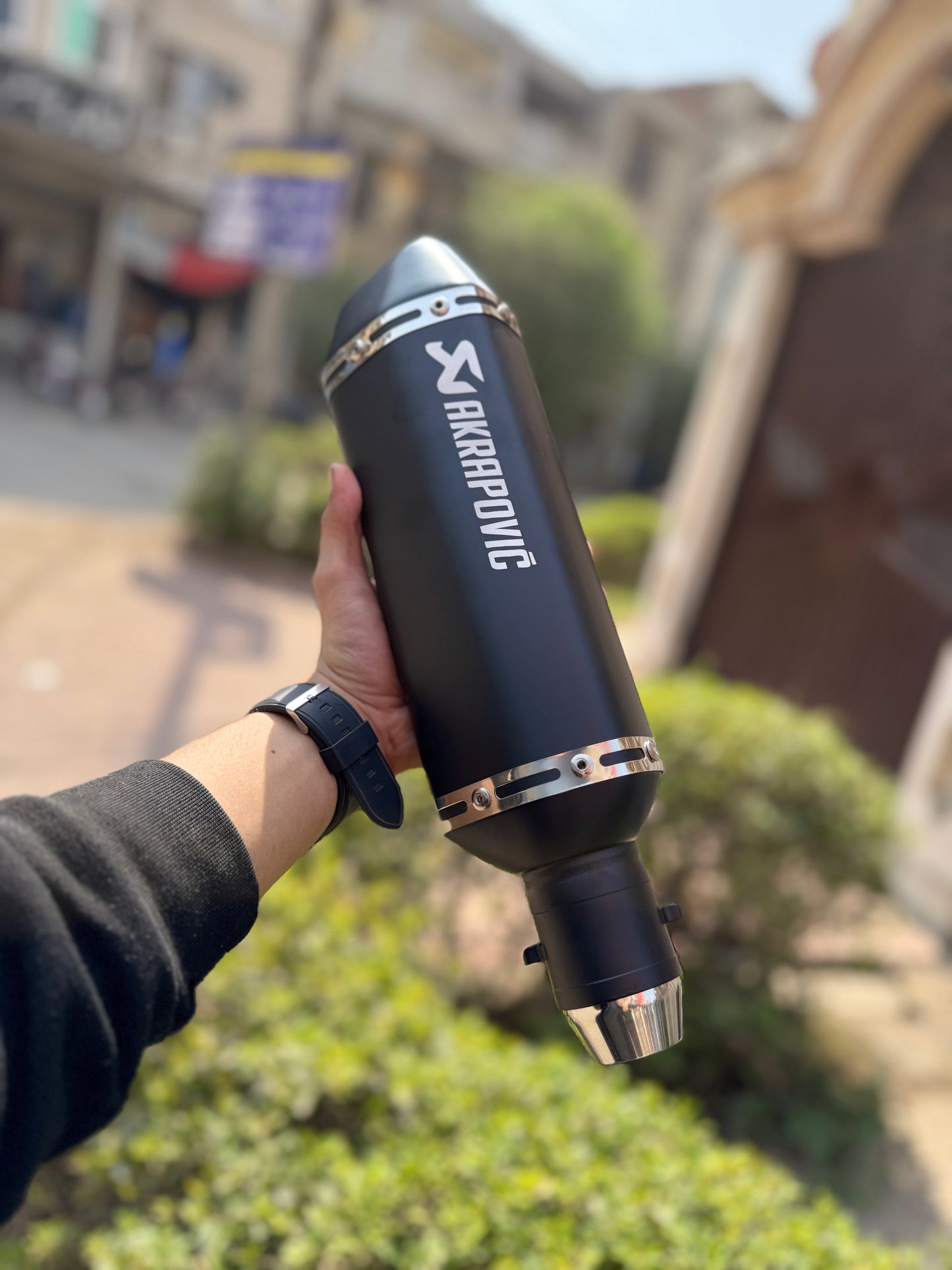 Akrapovic big