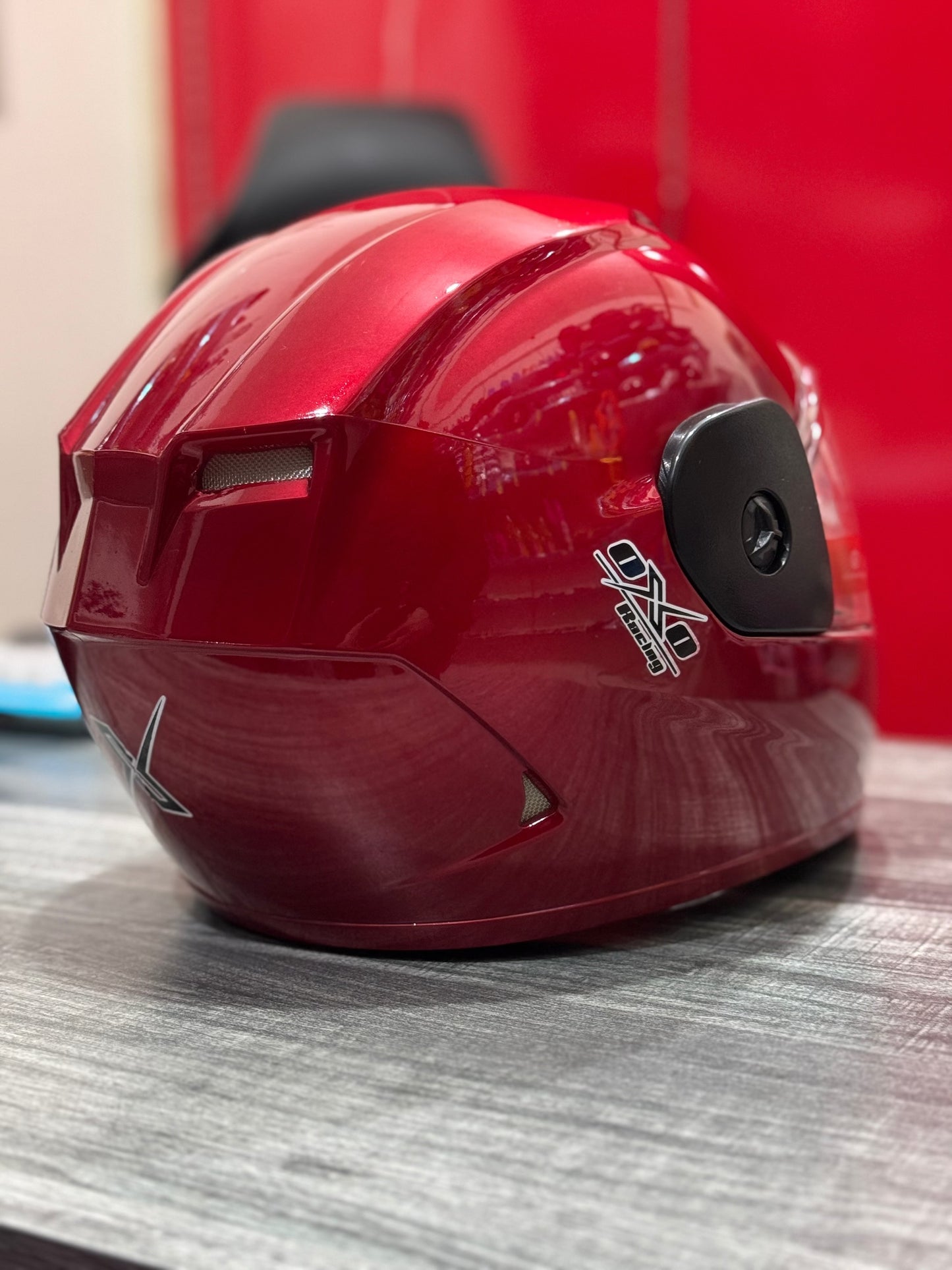 Oxo racing helmet