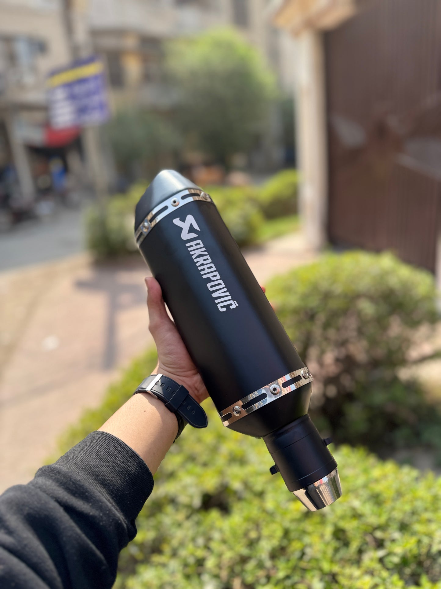 Akrapovic big