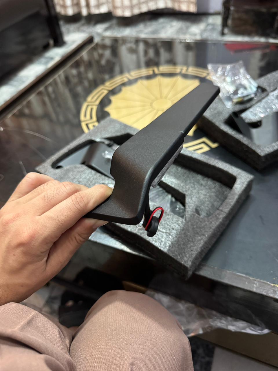 Wings mirror with indicator