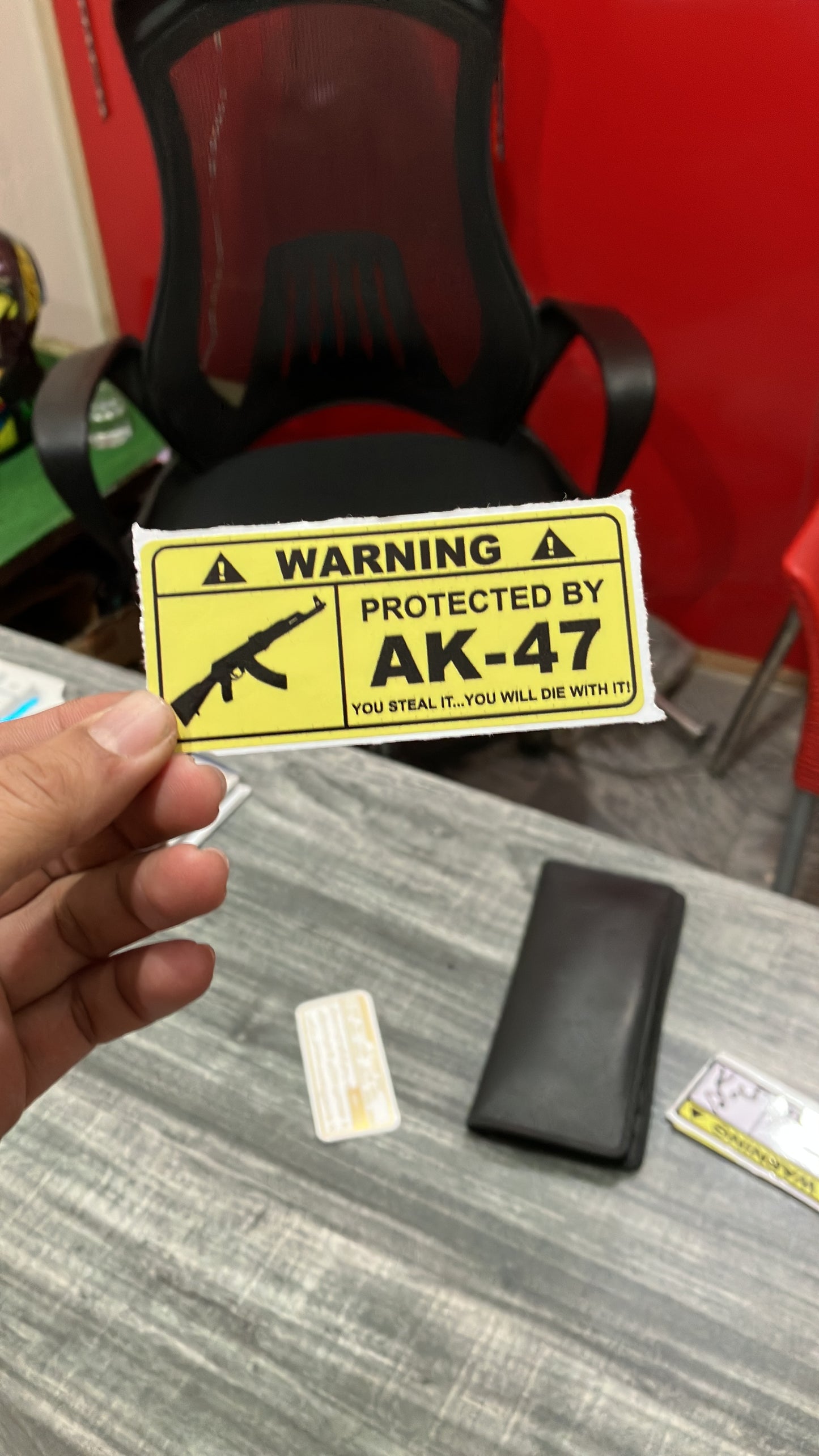 Tanki hadiat stiker