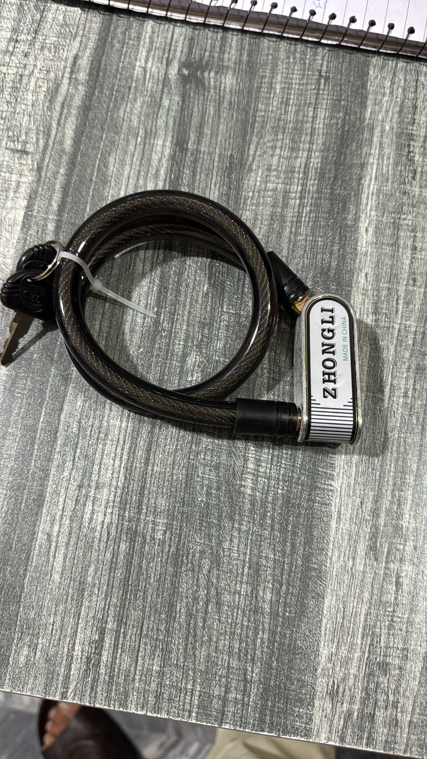 Small zongle wire lock