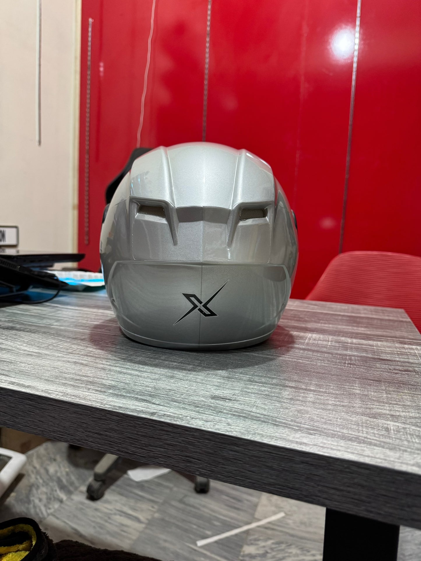 Oxo racing helmet